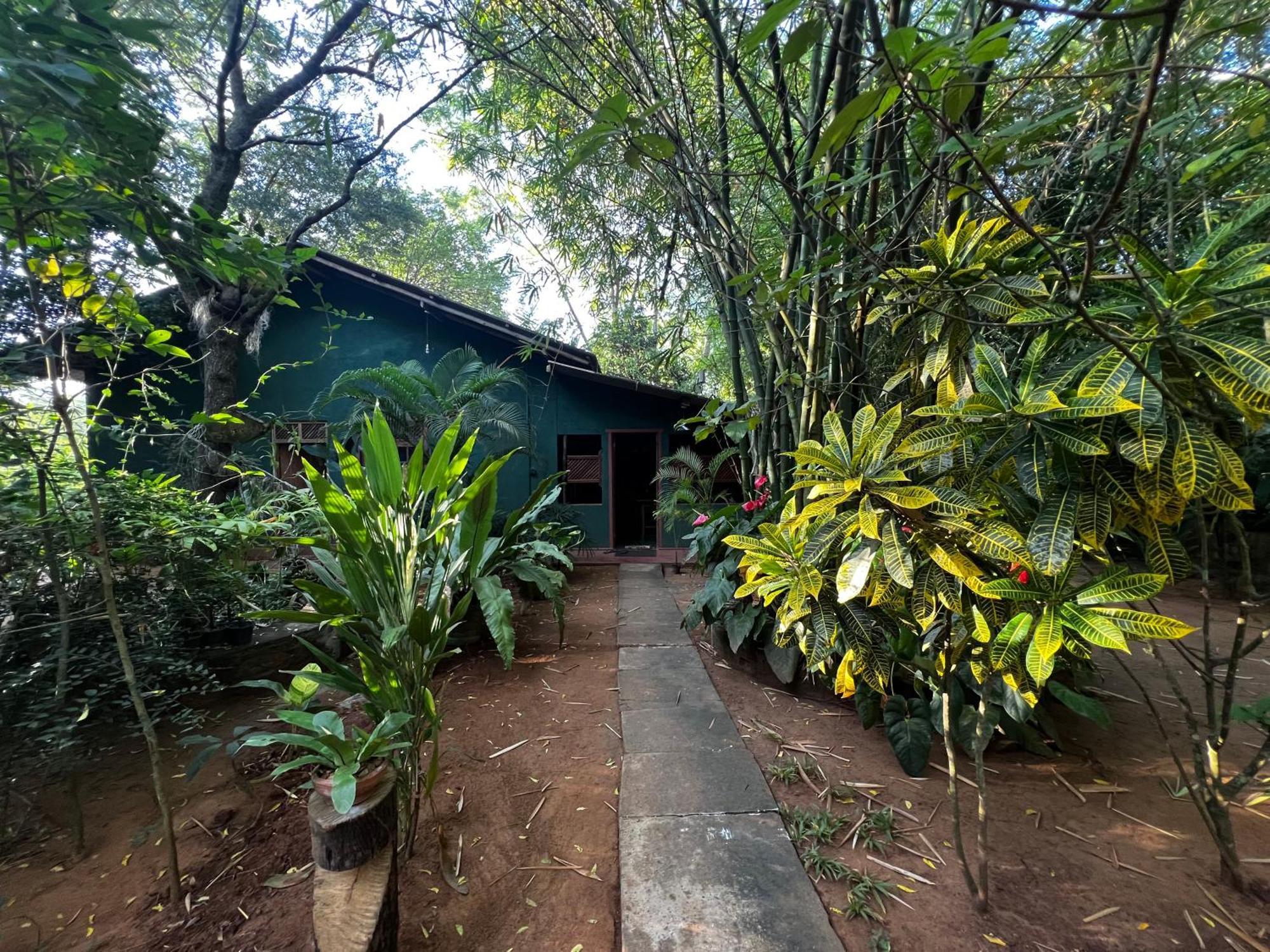 Walawa Blue Sapphire Hotel Udawalawe Exterior photo